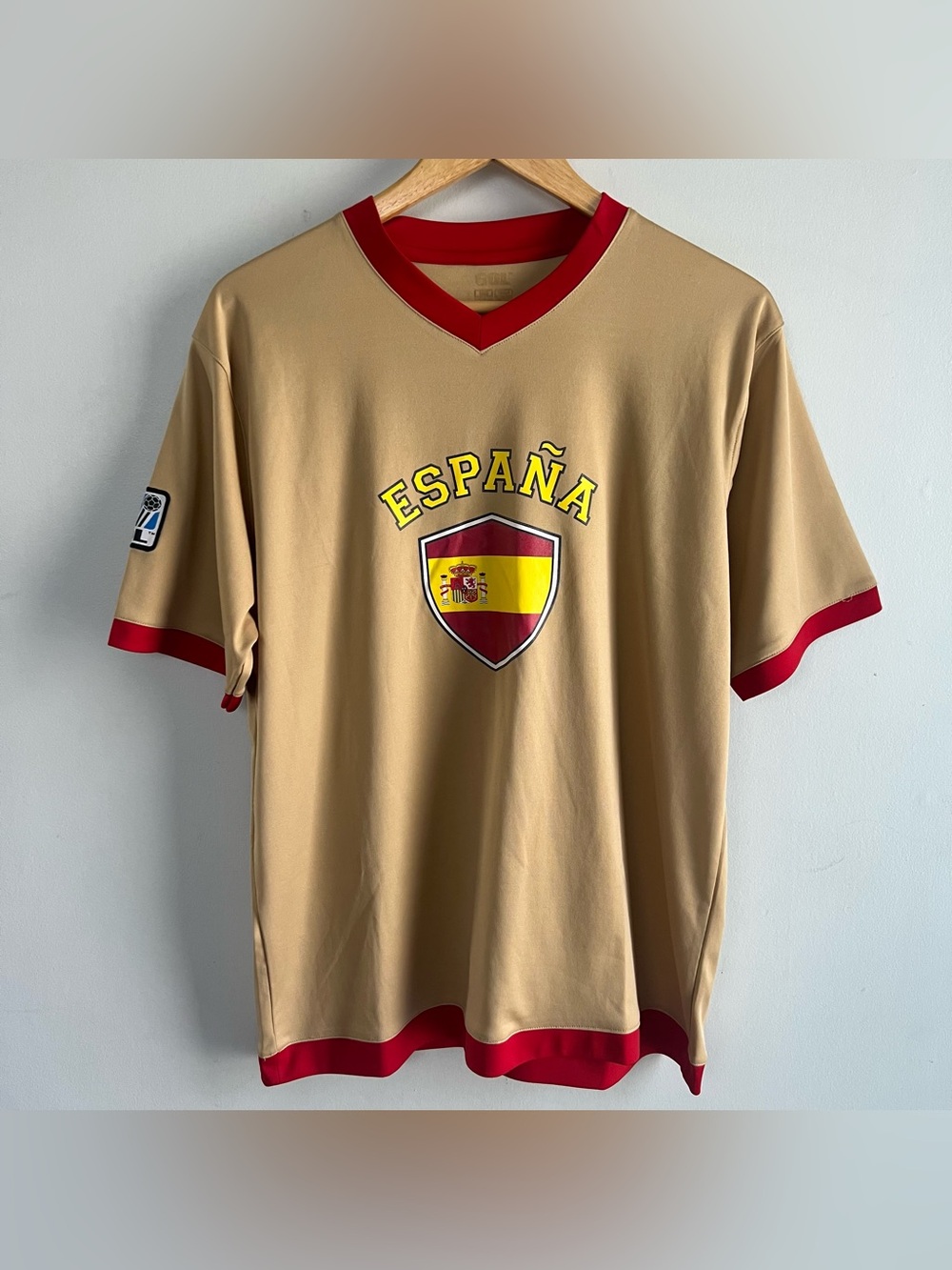 España Spain Soccer Jersey Men’s Beige Red V Neck Short Sleeve Shirt